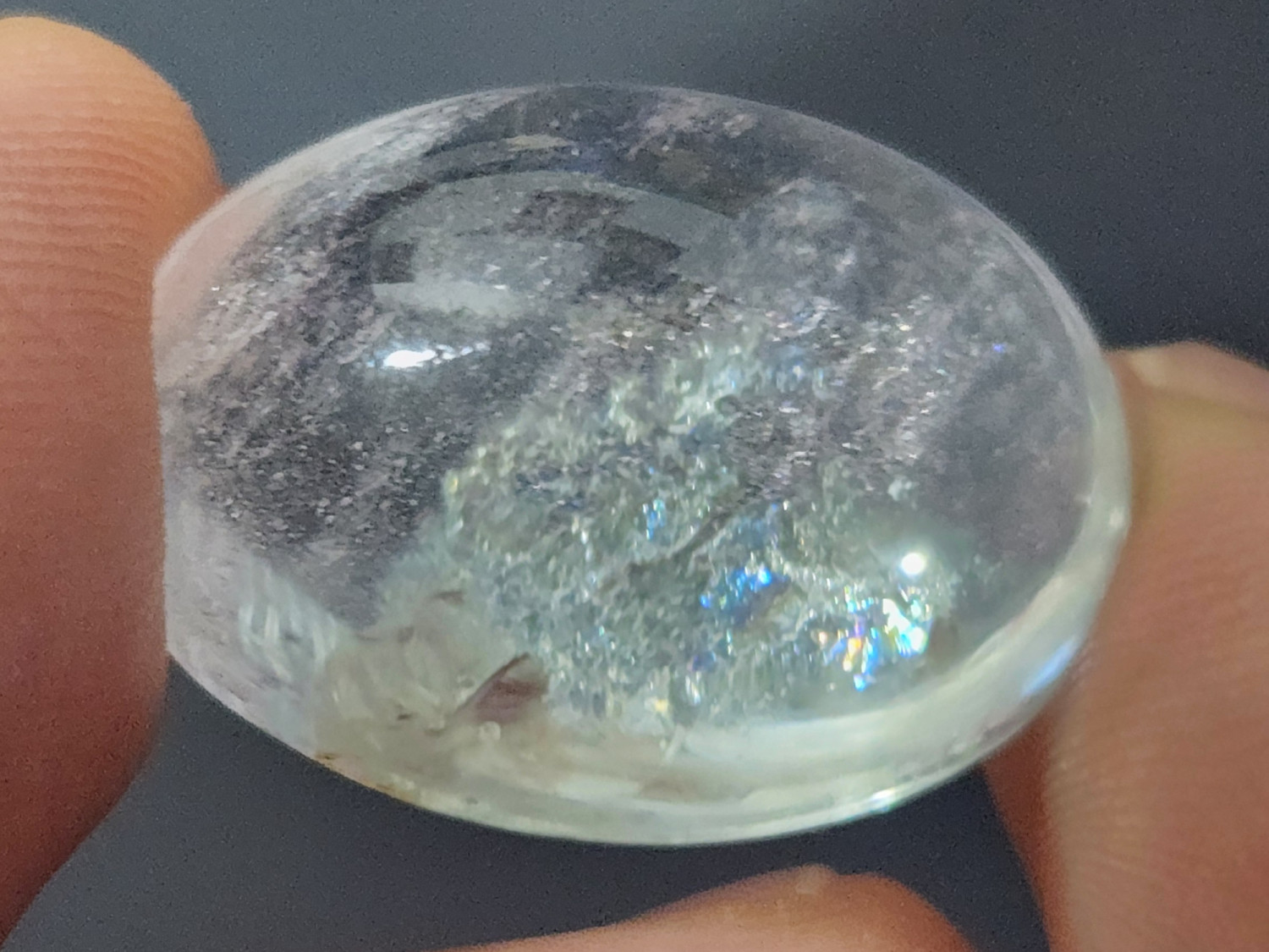 حجر نجفي قزحي