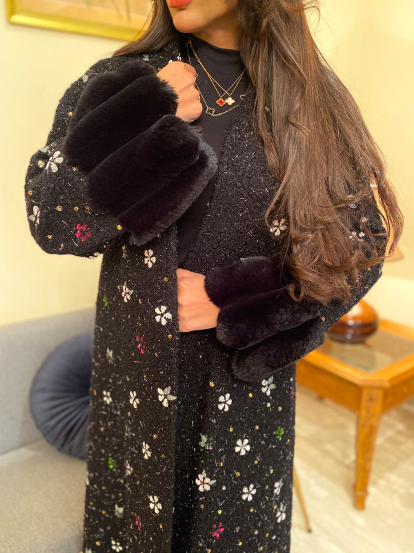 بشت صوف اسود