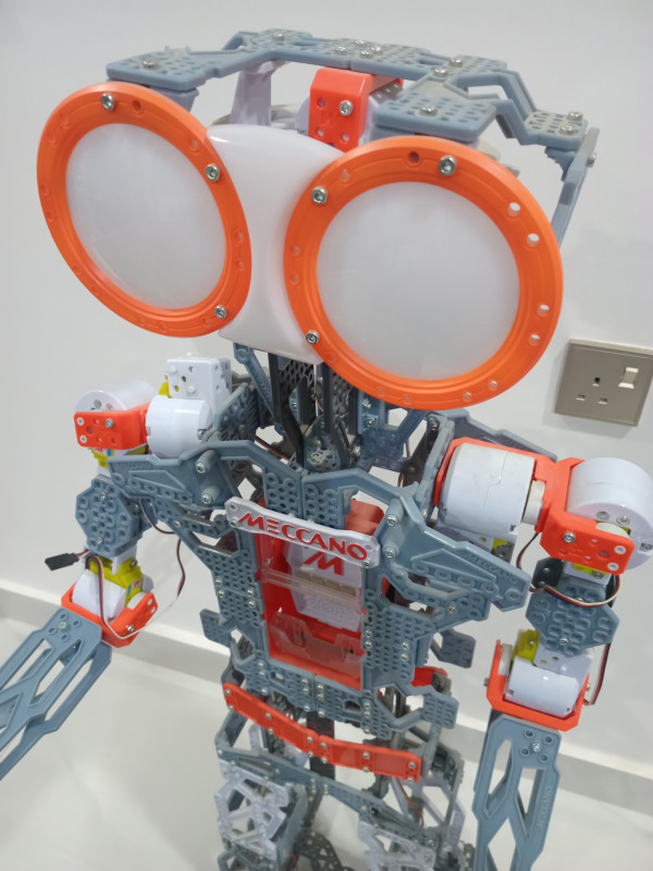 رجل آلي meccano