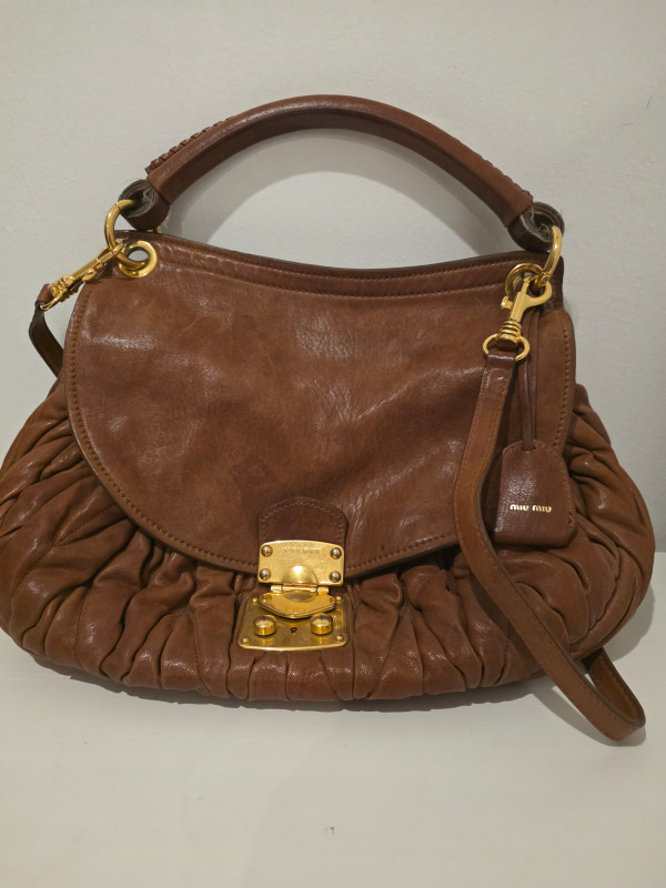 حقيبة ميو ميو